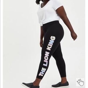 Plus size Torrid Disney Lion King Cropped Leggins NWT